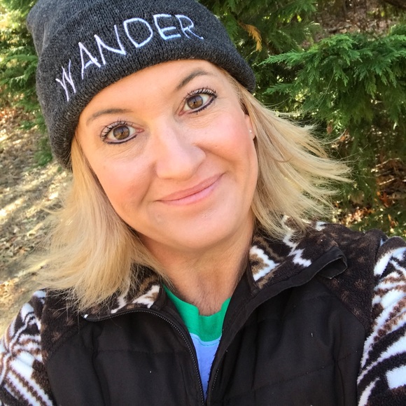 Meet your Posher, Leigh - Picture 3 of 3